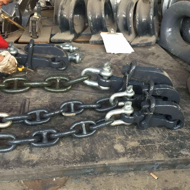 趸船掣链器Barge chain detent