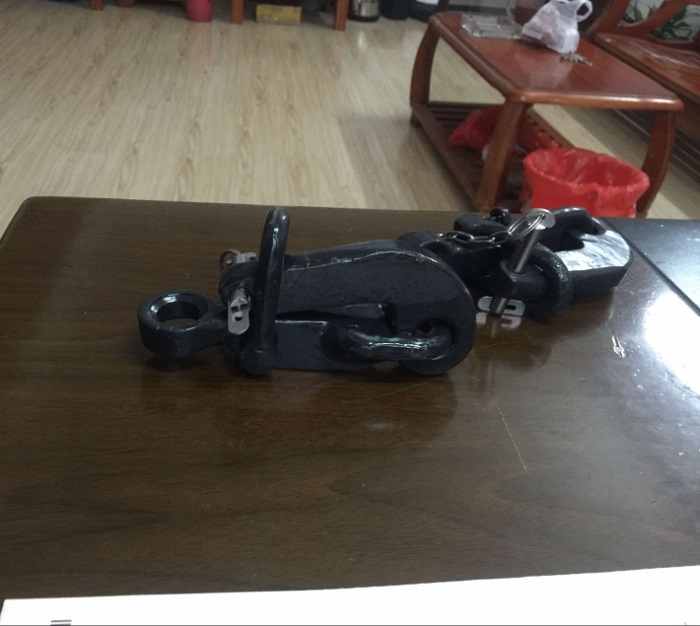 掣链钩Spring tow hook